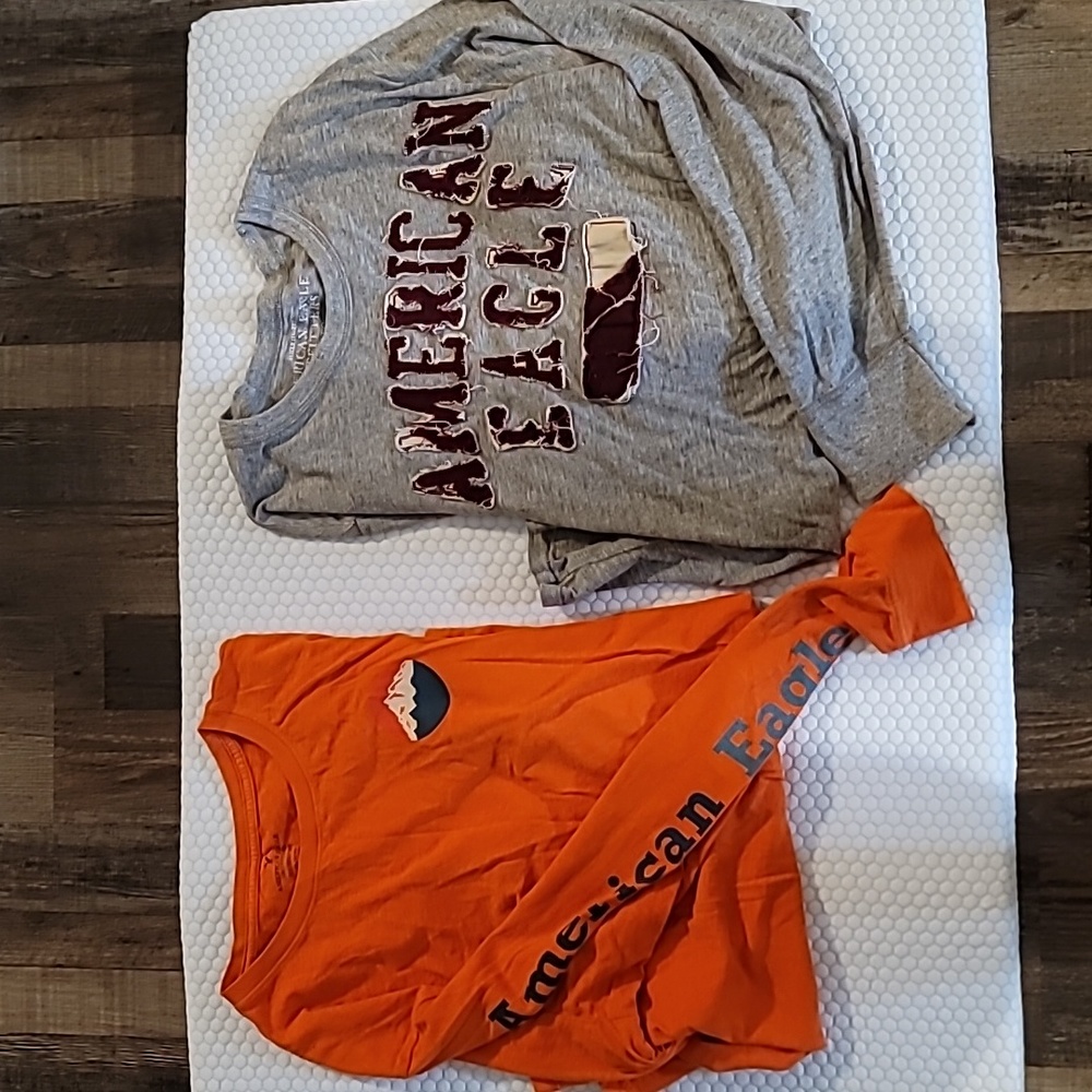 2 Men's American Eagle Long Sleeve shirts